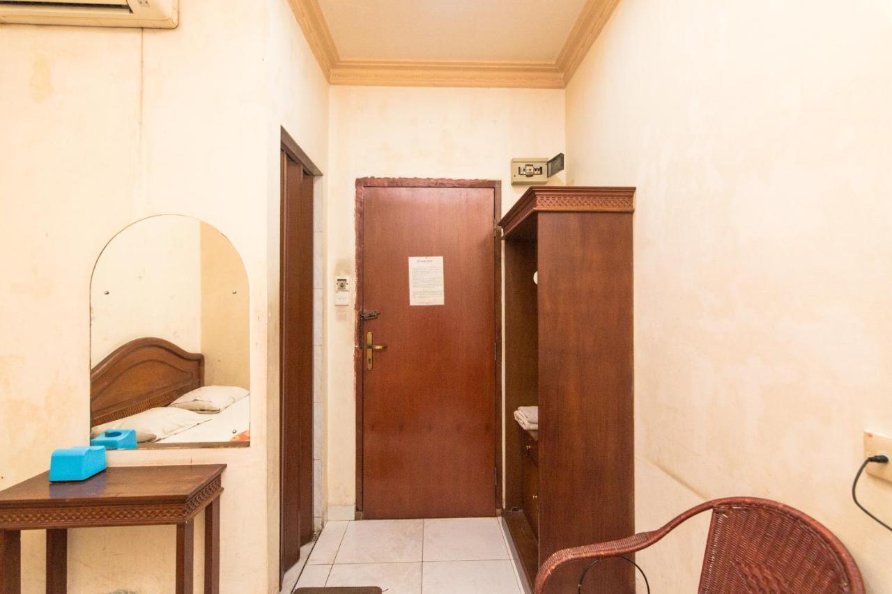 נגויה Oyo 2422 Rama Hotel מראה חיצוני תמונה