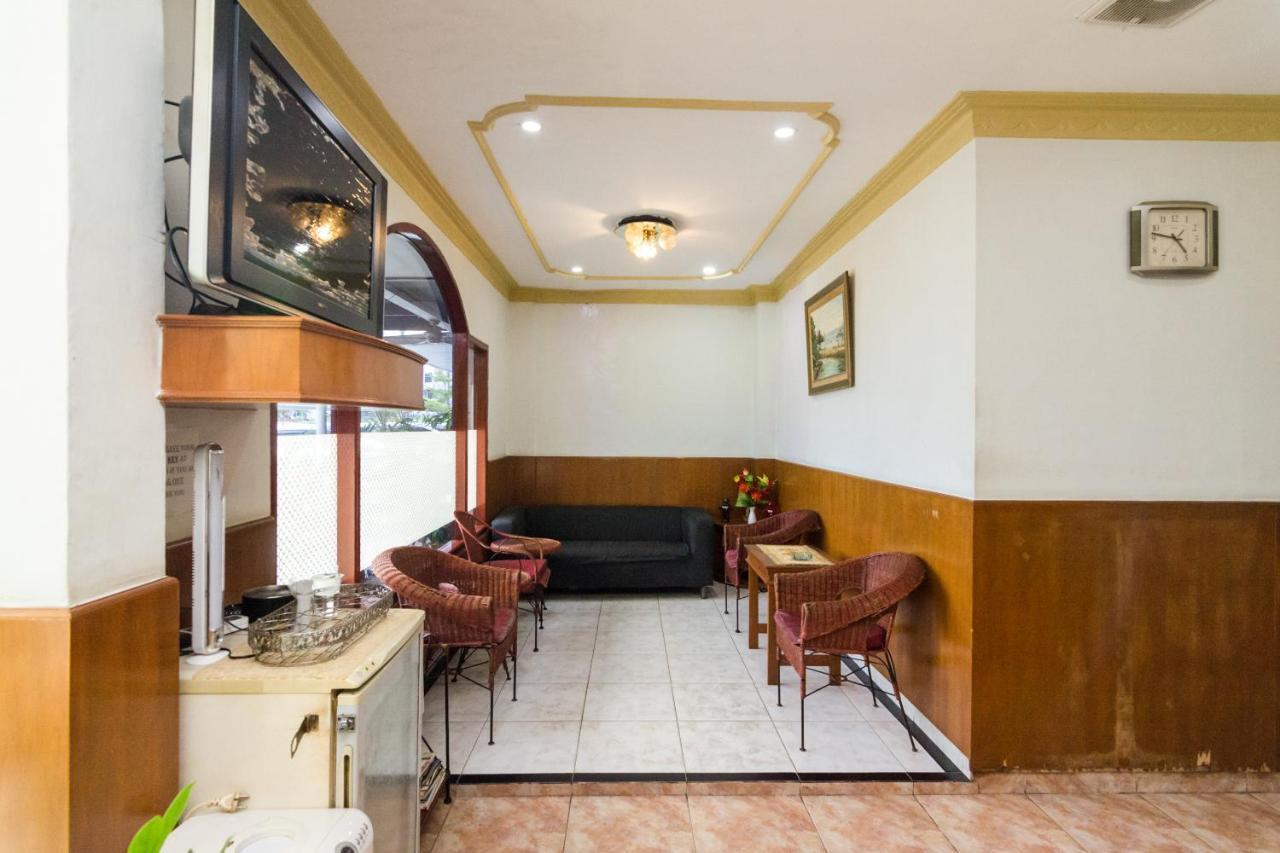 נגויה Oyo 2422 Rama Hotel מראה חיצוני תמונה